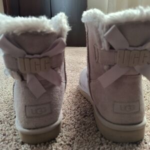 Women's Purple Lavender Uggs Size 8